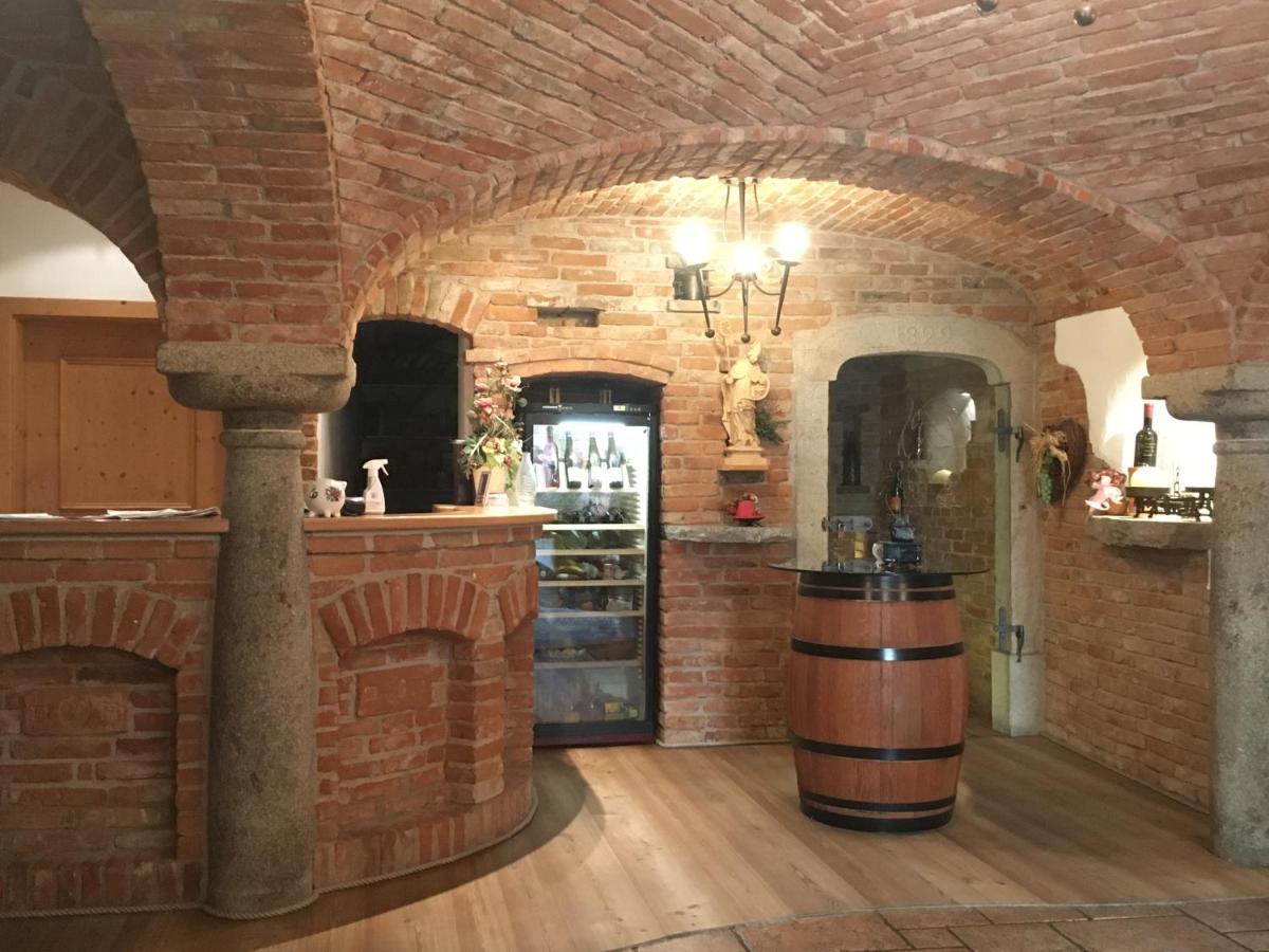 Hotel Gasthof Familie Czepl Ernsthofen Bagian luar foto