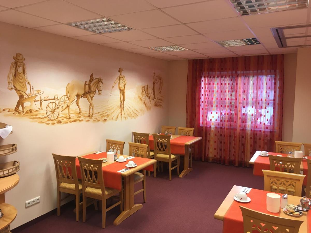 Hotel Gasthof Familie Czepl Ernsthofen Bagian luar foto